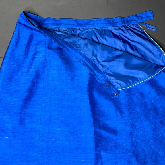 Vintage Custom Made Blue Raw Silk Jacket and Skirt Suit - Picture 6 of 17
